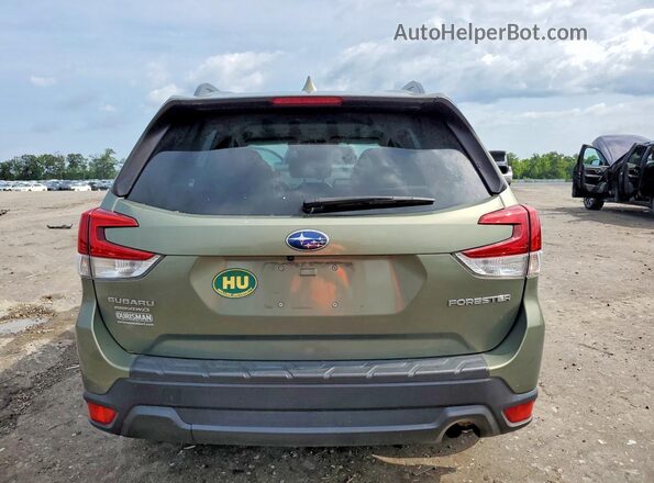 JF2SKAJC6MH522206 2021 SUBARU FORESTER Green Rear view