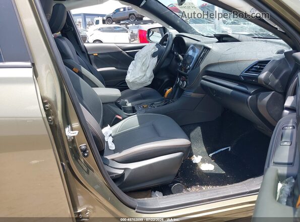 JF2SKAJC6RH526277 2024 SUBARU FORESTER Green Vista interior delantera