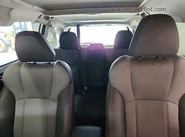 JF2SKAJC7PH538208 2023 SUBARU FORESTER Silver Vista de los asientos traseros