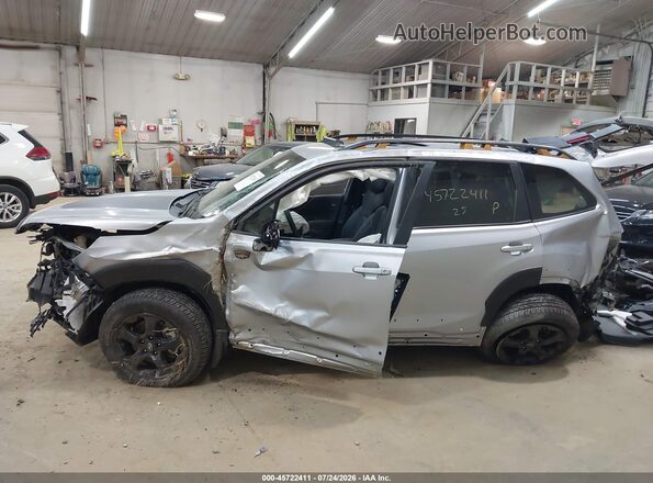 JF2SKAJC7SH408583 2025 SUBARU FORESTER Silver 