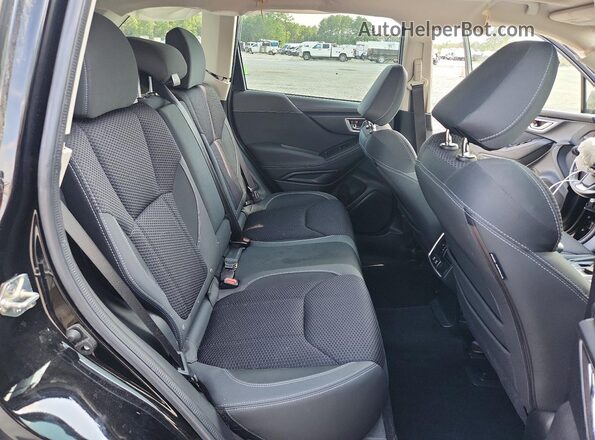 JF2SKAJC8MH508095 2021 SUBARU FORESTER Black Rear interior view