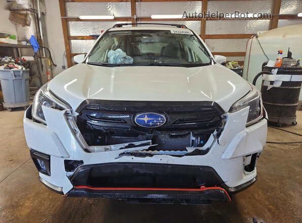 JF2SKAJC8NH407589 2022 SUBARU FORESTER White Widok z przodu