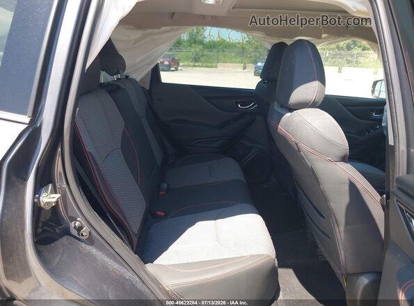 JF2SKAJC8NH450152 2022 SUBARU FORESTER Gray Widok naklejki z numerem VIN