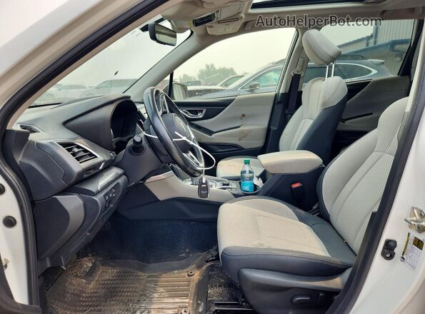 JF2SKAJC9MH552915 2021 SUBARU FORESTER Белый Вид салона спереди