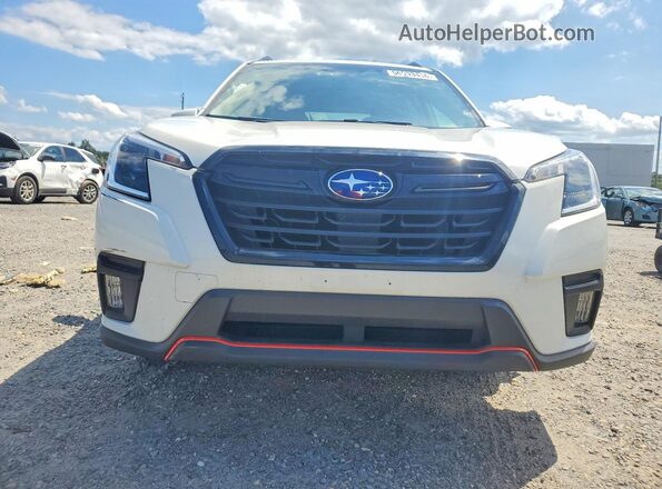 JF2SKAJCXNH449052 2022 SUBARU FORESTER White Widok z przodu