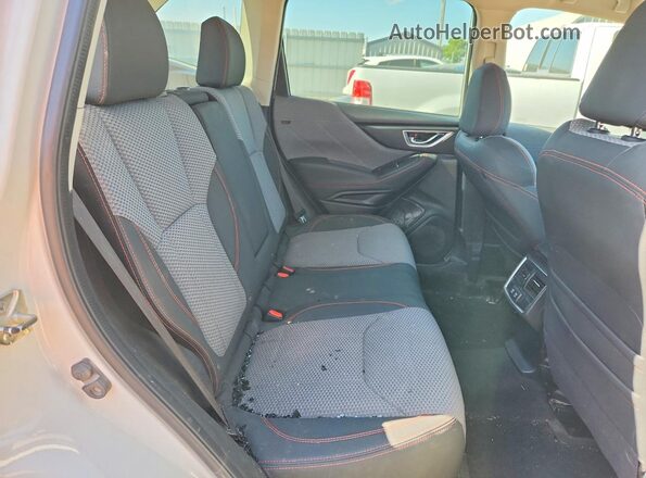 JF2SKALC4LH559234 2020 SUBARU FORESTER Белый Вид задней части салона