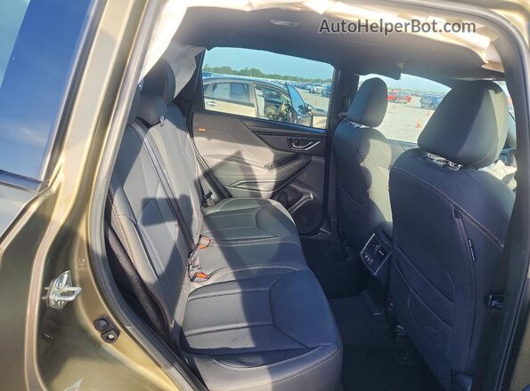 JF2SKAMC0NH421546 2022 SUBARU FORESTER Green Rear seats view