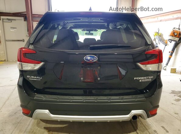 JF2SKAMC3RH509738 2024 SUBARU FORESTER Black უკანა ხედი