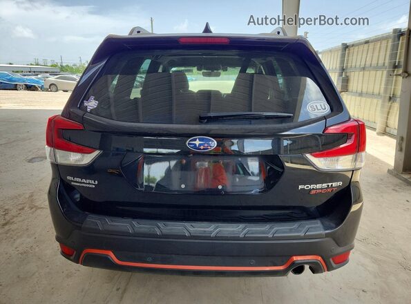 JF2SKAMC6LH549805 2020 SUBARU FORESTER Black Rear view