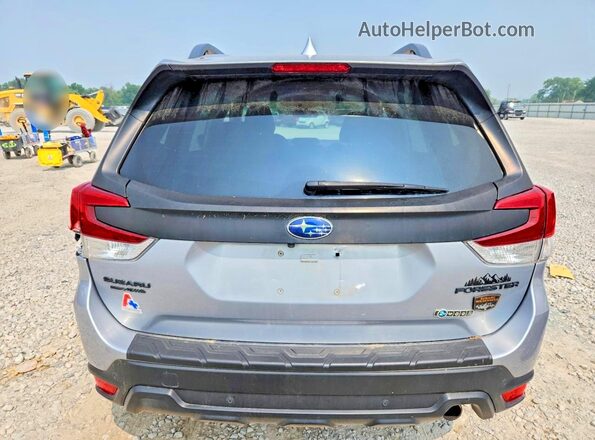 JF2SKAMC7NH411080 2022 SUBARU FORESTER Gray Rear view