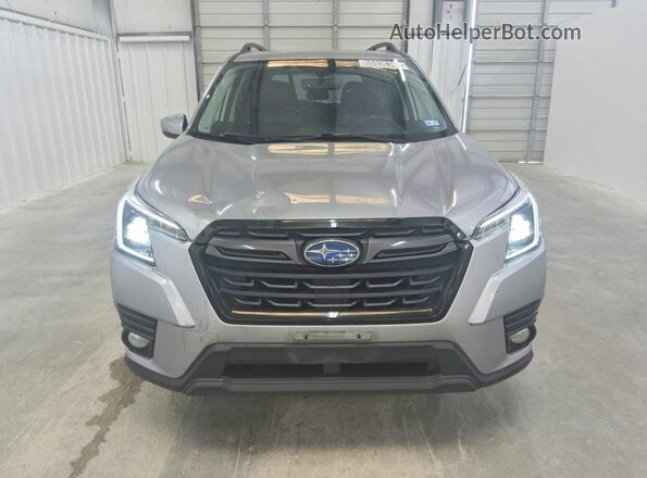 JF2SKANC5PH458447 2023 SUBARU FORESTER Silver Vista frontal