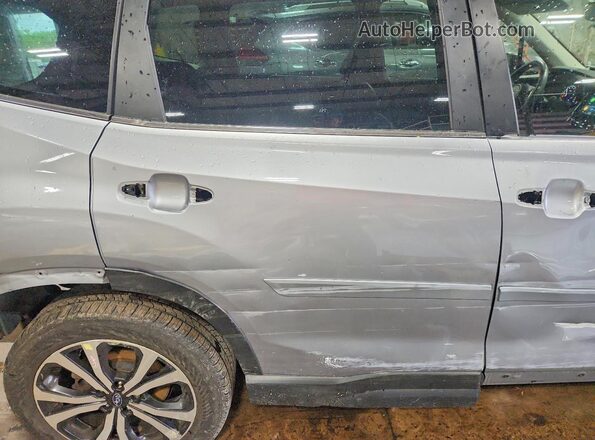 JF2SKAPC2NH526813 2022 SUBARU FORESTER Silver Вид задніх сидінь
