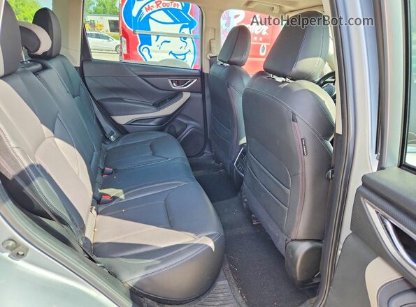 JF2SKAPC2PH435754 2023 SUBARU FORESTER Silver Rear interior view