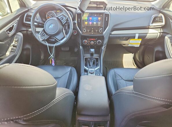 JF2SKAPC6NH465580 2022 SUBARU FORESTER Silver Widok deski rozdzielczej