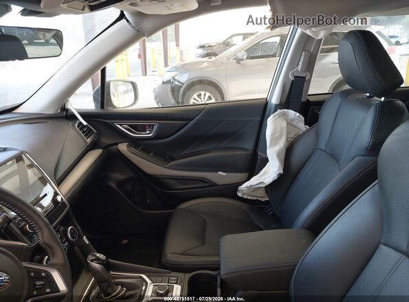 JF2SKAPC9PH532031 2023 SUBARU FORESTER Silver Vista interior delantera