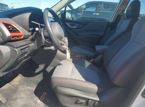 JF2SKARC0MH498313 2021 SUBARU FORESTER White Вид салону спереду