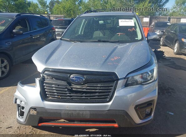 JF2SKARC1LH557612 2020 SUBARU FORESTER Silver Rear interior view