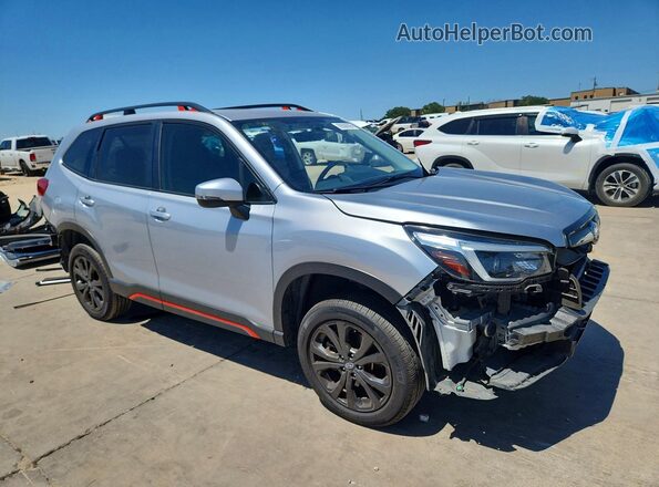 JF2SKARC1MH472139 2021 SUBARU FORESTER Silver Front right