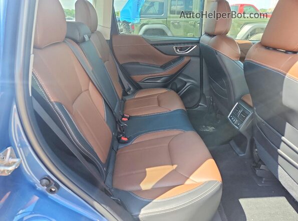 JF2SKARC2NH483443 2022 SUBARU FORESTER Blue Rear interior view