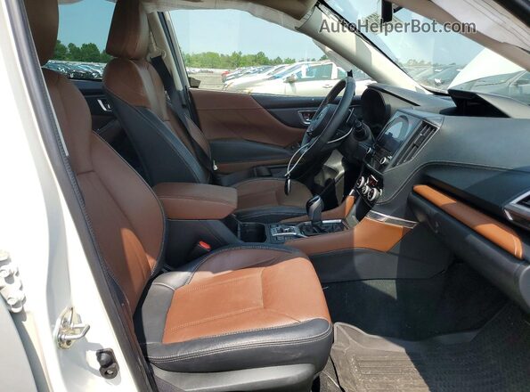 JF2SKARC6PH496425 2023 SUBARU FORESTER White Front interior view