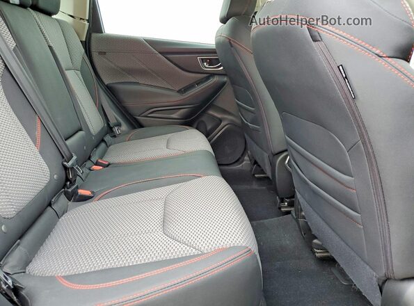 JF2SKARC8LH498638 2020 SUBARU FORESTER White Вид задньої частини салону