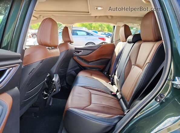 JF2SKARC9PH523200 2023 SUBARU FORESTER Green Vista interior trasera