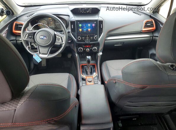 JF2SKARCXMH533259 2021 SUBARU FORESTER Gray Առջևի վահանակի տեսք