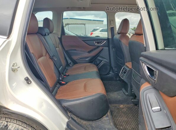 JF2SKARCXNH457558 2022 SUBARU FORESTER White უკანა სალონის ხედი
