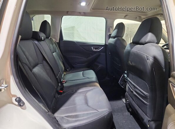 JF2SKARCXPH506535 2023 SUBARU FORESTER Белый Вид задней части салона