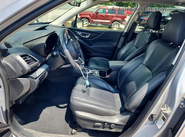 JF2SKASC5MH563764 2021 SUBARU FORESTER Silver Front interior view
