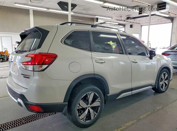 JF2SKAWC6KH589300 2019 SUBARU FORESTER White Задня права чверть