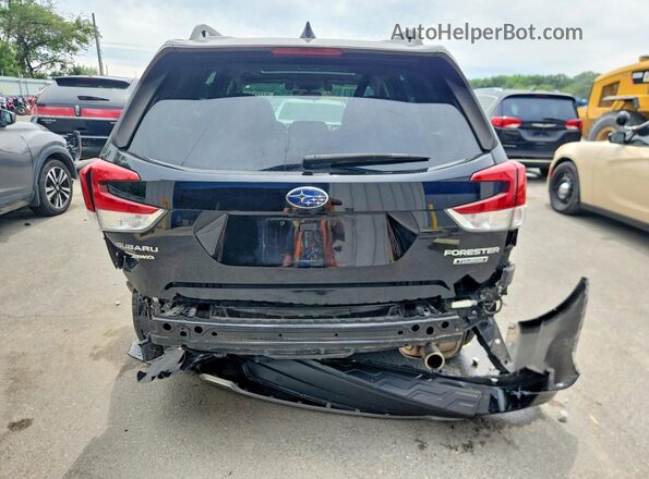 JF2SKAXC8LH488419 2020 SUBARU FORESTER Black Rear view