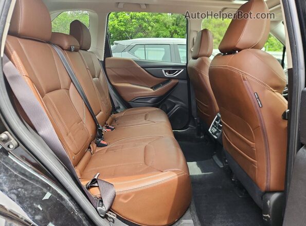 JF2SKAXC8LH488419 2020 SUBARU FORESTER Black Rear interior view