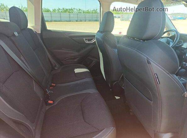 JF2SKEFC9LH537152 2020 SUBARU FORESTER White Widok wnętrza z tyłu