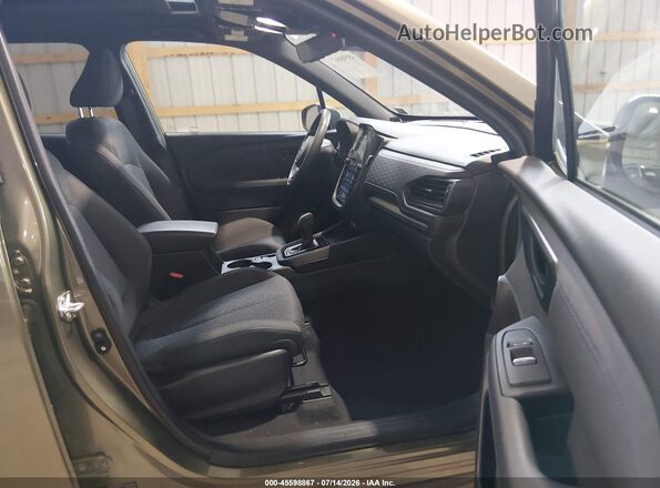 JF2SLDDC9SH508338 2025 SUBARU FORESTER Зеленый Вид салона спереди