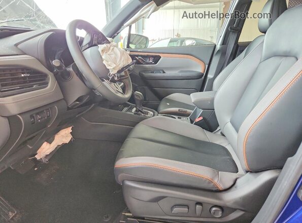 JF2SLDHC4SH569820 2025 SUBARU FORESTER Blue Widok wnętrza z przodu