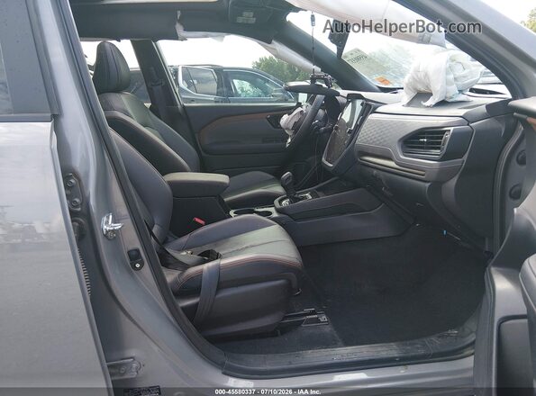 JF2SLDHC4SH576587 2025 SUBARU FORESTER Gray Вид салону спереду