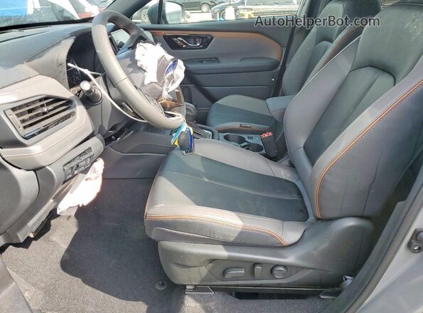 JF2SLDHC6SH541128 2025 SUBARU FORESTER Gray Вид салону спереду