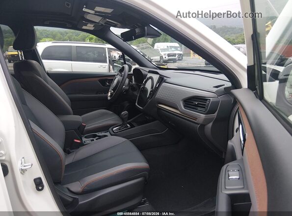 JF2SLDHC7SH580553 2025 SUBARU FORESTER White Vista interior delantera