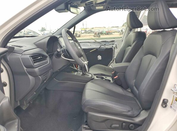 JF2SLDRC2SH459525 2025 SUBARU FORESTER White Vista interior delantera