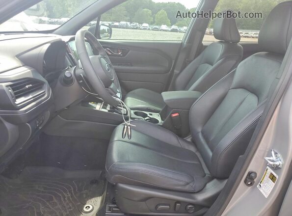 JF2SLDRC5SH486301 2025 SUBARU FORESTER Silver Vista interior delantera