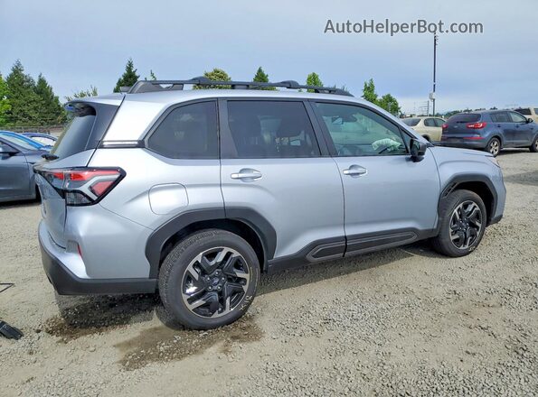 JF2SLDRCXSH511385 2025 SUBARU FORESTER Silver Trasero derecho