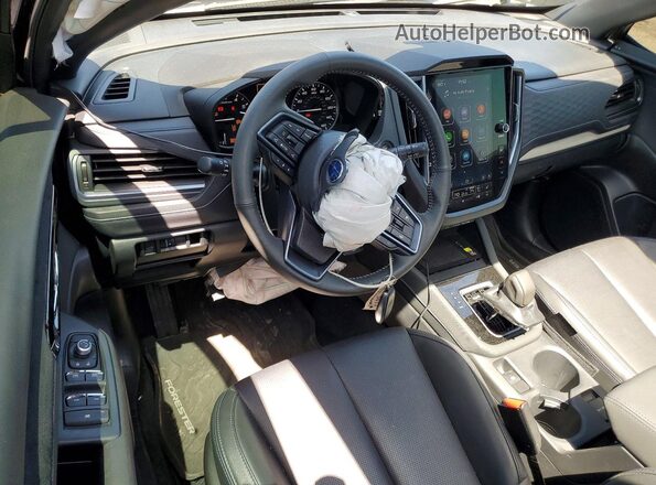 JF2SLDRCXSH553877 2025 SUBARU FORESTER Black Widok deski rozdzielczej