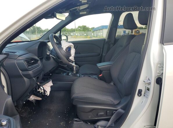 JF2SLSED9SH454874 2025 SUBARU FORESTER White Vista interior delantera