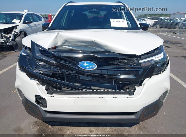 JF2SLSJD3SH404672 2025 SUBARU FORESTER White Front view