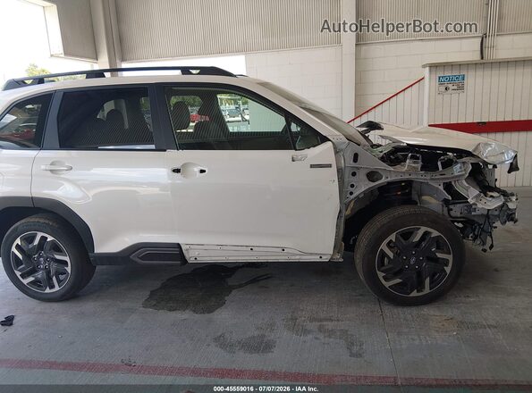 JF2SLSRD0SH412538 2025 SUBARU FORESTER White Widok wnętrza 360 stopni