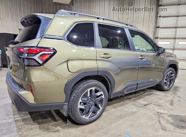 JF2SLSRD6SH419039 2025 SUBARU FORESTER Зеленый Задняя правая четверть