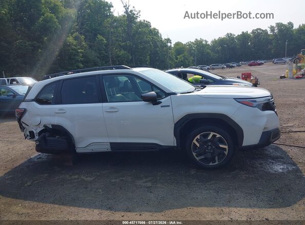 JF2SLSRD9SH409783 2025 SUBARU FORESTER White Вид задньої частини салону
