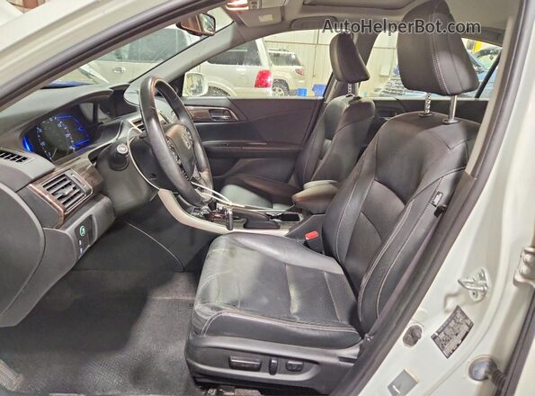 JHMCR6F54HC012993 2017 HONDA ACCORD Белый Вид салона спереди
