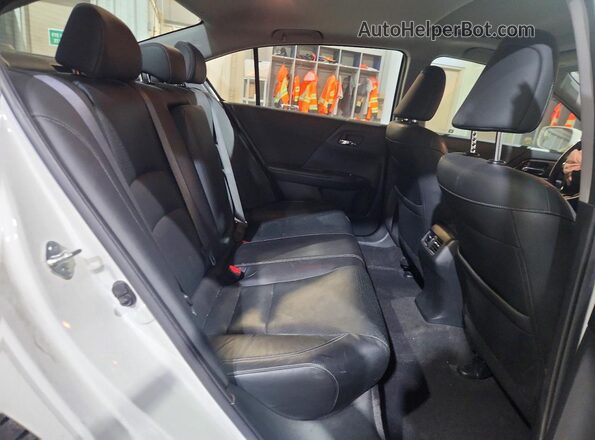JHMCR6F71HC012838 2017 HONDA ACCORD White უკანა სავარძლების ხედი
